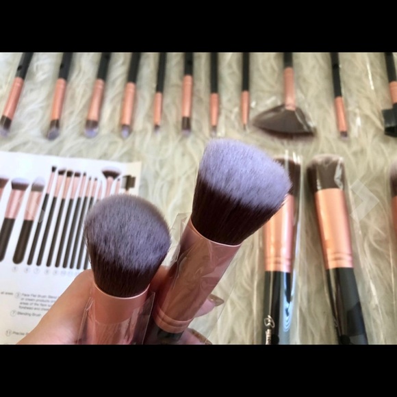 Makeup Brushes 16 PCs Makeup Brush Set - Picture 4 of 4